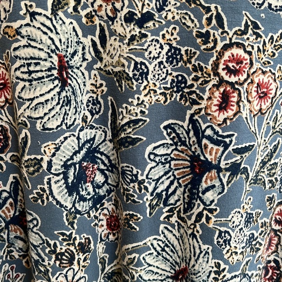 J Jill Pure Scoop Neck Elliptical tee - Picture 3 of 4